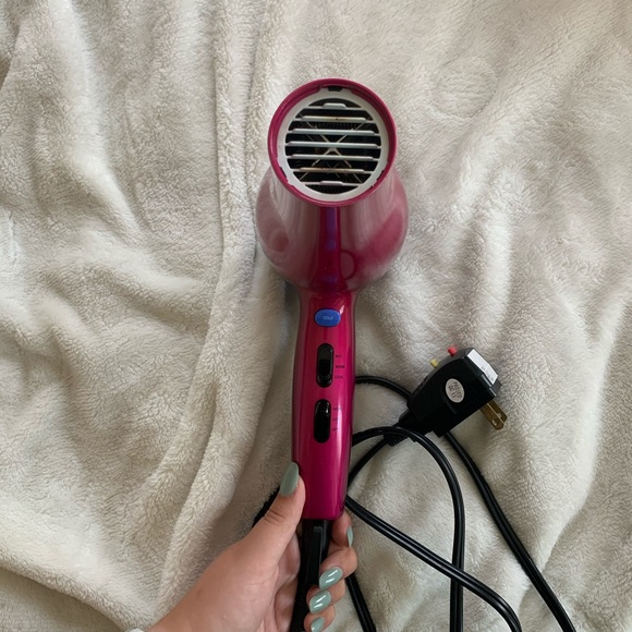 InfinitiPro Blow Dryer by Conair - Picture 2 of 4